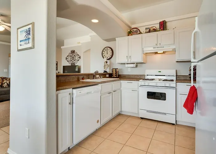 2 Mi To & Dtwn: Havasu Home! Lake Havasu City
